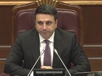 1-2 դեպք է եղել, որ խնդրել եմ վարչապետին եւ իր բորտով եմ թռել. Ալեն Սիմոնյան
