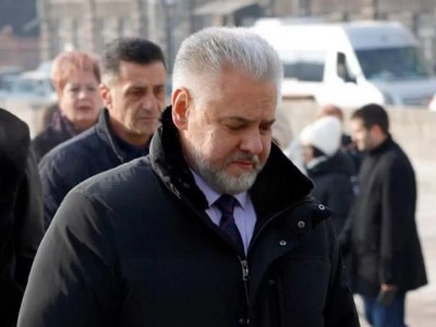 Գյումրիում ՌԴ հյուպատոսը, 102-րդ ռազմաբազայի ներկայացուցիչները հարգանքի տուրք են մատուցել երկրաշարժի զոհերի հիշատակին