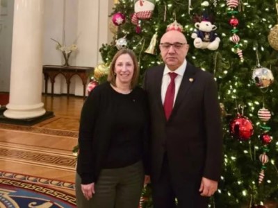 Посол Армении в России провел встречу с послом США в России