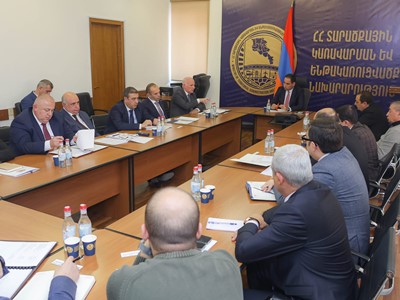 ՏԿԵ նախարարը էներգետիկ համակարգի պատասխանատուների հետ քննարկել է համակարգում ընթացիկ վիճակը
