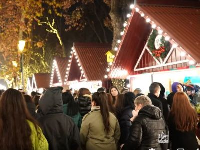 Շահումյանի անվան հրապարակում իր դռներն է բացել Սուրբ ծննդյան տոնավաճառը (վիդեո)