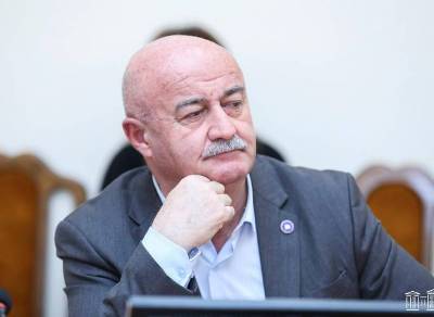 «Հրապարակ». Աղազարյանը դատախազին դիմելուց առաջ դիմել է ԱԱԾ-ին. «հայտնաբերե՞լ եք պետական անվտանգության սպառնալիքներ»