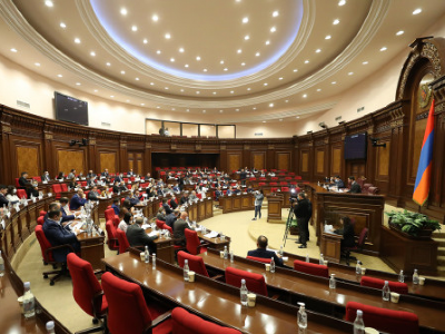 В парламенте Армении состоялось заседание фракции правящей партии «Гражданский договор»