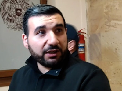 Депутат об исключении Агазаряна из правящей партии: Нельзя опускаться до уровня чьего-то отвратительного микрофона