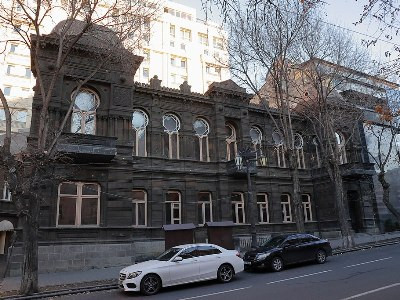 Пашинян: Здание «АОКС» возвращено Армении