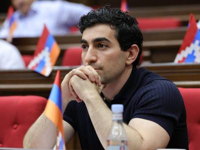 Левон Кочарян: А почему вы об этом не говорите в ООН, ОБСЕ и на других международных площадках?