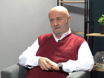 Овик Агазарян дал Ваагну Алексаняну время
