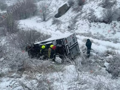 Արագածոտնի մարզում բեռնատար Gazel-ը Աստվածընկալի ձորում կողաշրջվել և հայտնվել է ձորակում