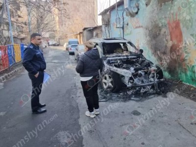 Առեղծվածային դեպք՝ Երևանում․ «BMW X5»-ում հրդեհ է բռնկվել․ այն լրիվ այրվել է. իրավապահները կասկածներ, որ այն հրկիզել են