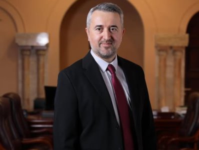Մատենադարանին է ընծայաբերվել 1657 թ. Շատախ գյուղի Սուրբ Աստվածածին եկեղեցում գրված Ավետարանը