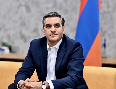 Չպետք է թույլ տանք, որ ինչ-որ մարդիկ` հանուն իրենց անձնական շահերի կամ պաշտոնների համոզեն, թե հույսը մարել է․ Թաթոյան