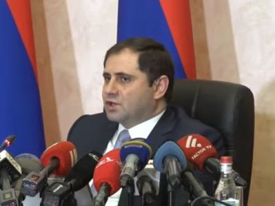 Министр обороны: Армянская сторона не видит легитимной основы для эскалации в регионе