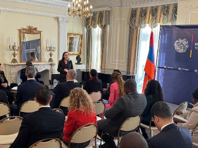 Մակունցը ֆրանկոֆոն դեսպանների խմբին տեղեկացրել է ՀՀ և ԱՄՆ միջև ռազմավարական գործընկերության փաստաթղթի ստորագրման մասին
