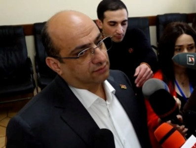 «Հնարավոր է՝ խոսակցության ժամանակ իրար չհասկանան». Վահե Ղալումյանն իր եղբոր և Հայկ Սարգսյանի միջեւ միջադեպի մասին