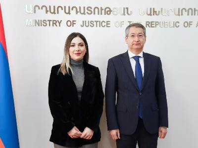 Министр юстиции Армении приняла посла Казахстана