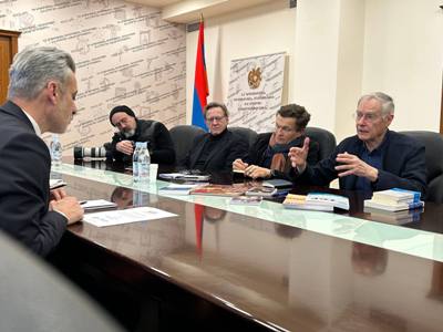 2700 ֆրանսերեն գիրք՝ ՀՀ դպրոցների ու գրադարանների համար
