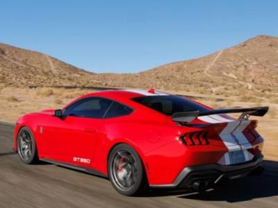 New Shelby Mustang GT350 introduced
