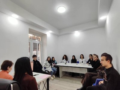 ՄԻՊ-ի Լոռու մարզային ստորաբաժանումը հյուրընկալել է Վանաձորի դպրոցների աշակերտական խորհրդի աշակերտներին