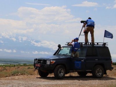 В миссии ЕС в Армении сообщили, что ее представители спасли попавших в ДТП граждан