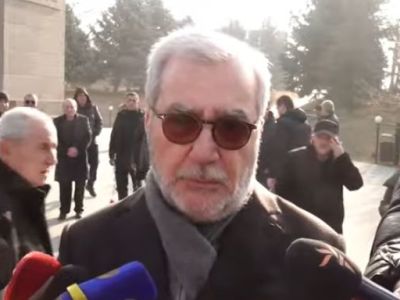 В отличие от Пашиняна: Один из депутатов от правящей партии считает, что к армии надо относиться как к святыне