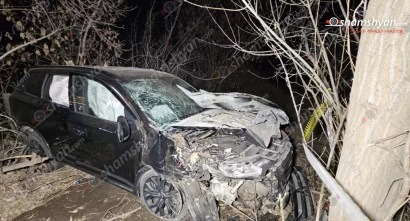 Կոտայքի մարզում Mitsubishi Outlander-ը դուրս է եկել երթևեկելի գոտուց և բախվել ծառերին․ կան վիրшվորներ