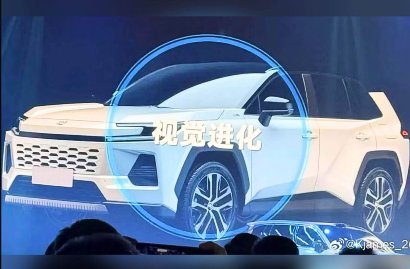 Опубликован фотоснимок следующего поколения кроссовера Toyota RAV4