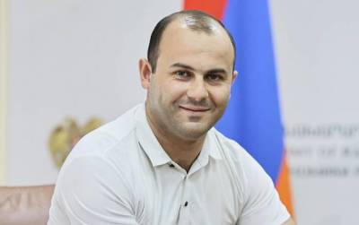 «Հրապարակ». Հովիկ Աղազարյանի որդին կմիանա հորը