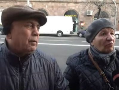 Ես բոլորին հորդորում եմ, որ ոչ մեկ չտա 150 դրամը, ով որ տալիս է, ուրեմն ինքը զոմբի է. երեւանցի