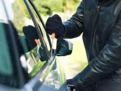 Երևանում թալանել են ՀՀ փաստաբանների պալատի փաստաբանի «Lexus»-ը