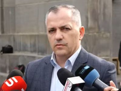 Սամվել Շահրամանյանը պահանջում է Ալեն Սիմոնյանից՝ հրապարակային ներողություն խնդրել Արցախի տեղահանված ժողովրդից