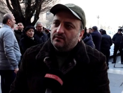 «Փաշինյանն ասում էր՝ առանց ժողովրդի հետ քննարկելու որոշումներ չեն կայացվի, բա էդ ո՞նց եղավ». տնտեսվարող