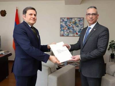 Դոմինիկանայի Հանրապետության նորանշանակ դեսպանն իր հավատարմագրերի պատճենն է հանձնել ՀՀ ԱԳ նախարարի տեղակալին