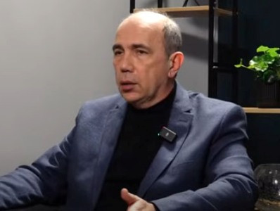 Եթե Ուկրաինան սկսի քանդվել, շատ երկրներ կան, որ տարածքային պահանջներ ունեն. Արմեն Մանվելյան