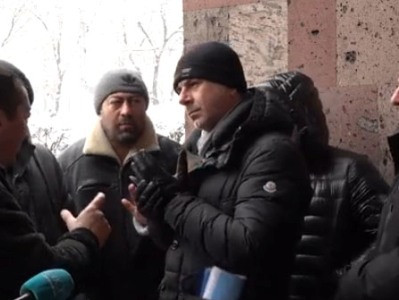«Ոչ թե համբերության բաժակը, այլ ջրավազանն է լցվել». Վարդան Սրմաքեշից խաբված բնակիչների ակցիան