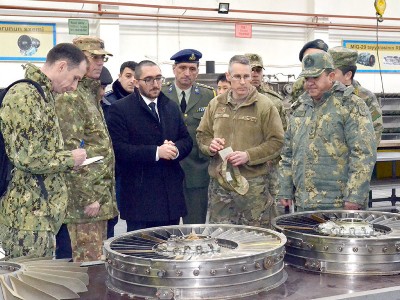 Բաքվում հավատարմագրված դեսպանությունների ռազմական կցորդներն այցելել են ինքնաթիռների վերանորոգման գործարան