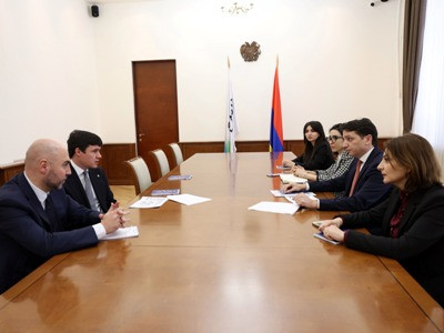 2025-2026-ին ՀՀ-ում կներդրվի շուրջ 200-250 մլն դոլար. Վահե Հովհաննիսյանը հանդիպել է ԵԱԶԲ խորհրդի փոխնախագահին