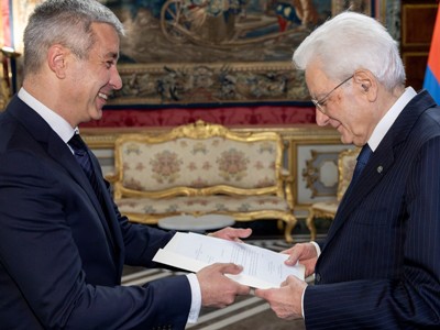 Դեսպան Վլադիմիր Կարապետյանն իր հավատարմագրերն է հանձնել Իտալիայի նախագահին