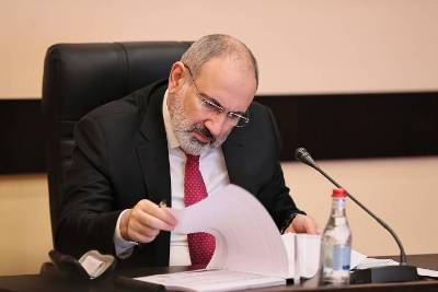 «Հրապարակ». Ինչու է Փաշինյանը կրճատում մարզպետների լիազորությունները