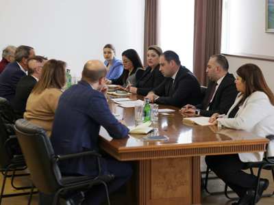 Խուդաթյանը եւ ԱԶԲ առաքելության տնօրենը քննարկել են համատեղ իրականացվող ծրագրերի ընթացքը