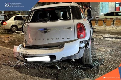 Երևանում «Nissan»-ը բախվել է կայանած «MINI Cooper»-ին. կան վիրավորներ