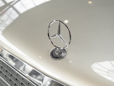 Reuters: Mercedes-Benz планирует сократить расходы на персонал в Китае на 25% к 2027 году