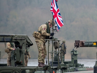 UK ready to send troops and aircraft to Ukraine