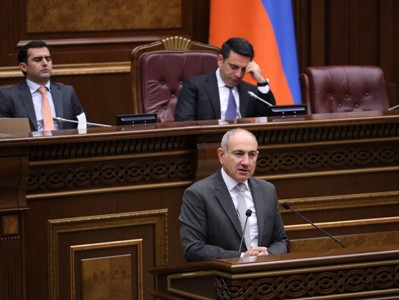 Хамоян - Пашиняну: Помимо заявлений, что вы еще предпринимаете для возвращения наших пленных из Баку?