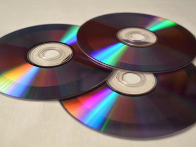Ի՞նչ կլինի CD-ի հետ, եթե այն շատ արագ պտտեք