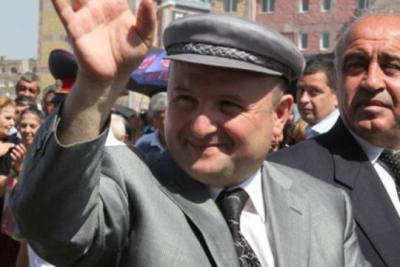 «Իրավունք». Մարտուն Գրիգորյանն ու Վարդան Ղուկասյանը «լեզո՞ւ են գտնում»