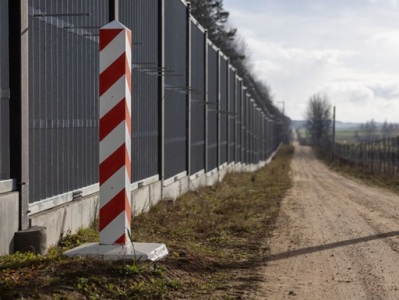Լեհաստանում անլեգալ միգրանտները գրոհել են սահմանապահների դեմմ նիզակներով եւ քարերով