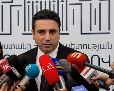 Ален Симонян: А разве россияне не являются третьей стороной?
