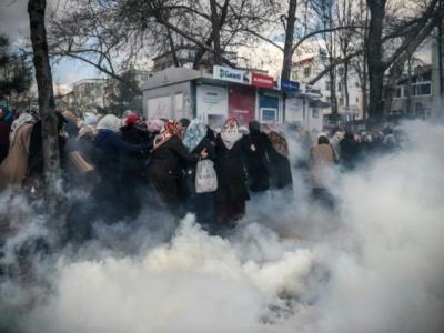 Թուրքական ոստիկանությունը Ստամբուլի քաղաքապետարանի մոտ ռետինե փամփուշտներ և արցունքաբեր գազ է կիրառել
