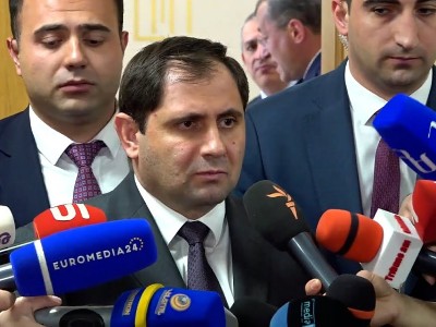 Министр обороны Армении потребовал у Азербайджана предоставить факты о «стрельбе»