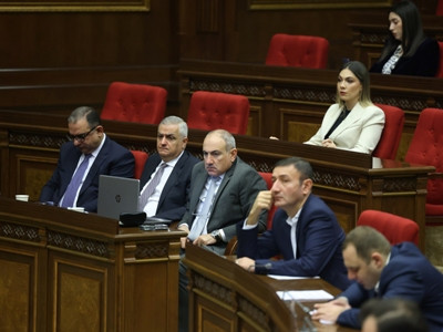 ԱԺ-ում ընթանում է կառավարության հետ հարցուպատասխանը. Հերթագրվել է 28 պատգամավոր (ուղիղ)